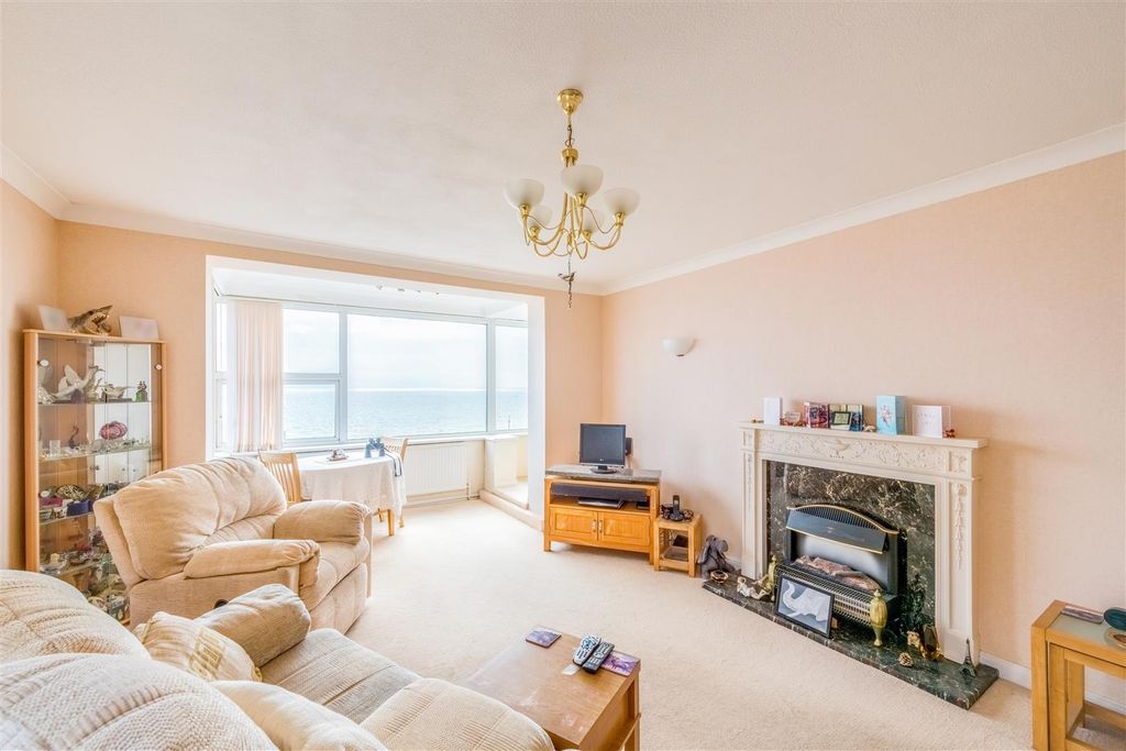 Property photo 3 of 18 F11 Braemore Court-10.Jpg