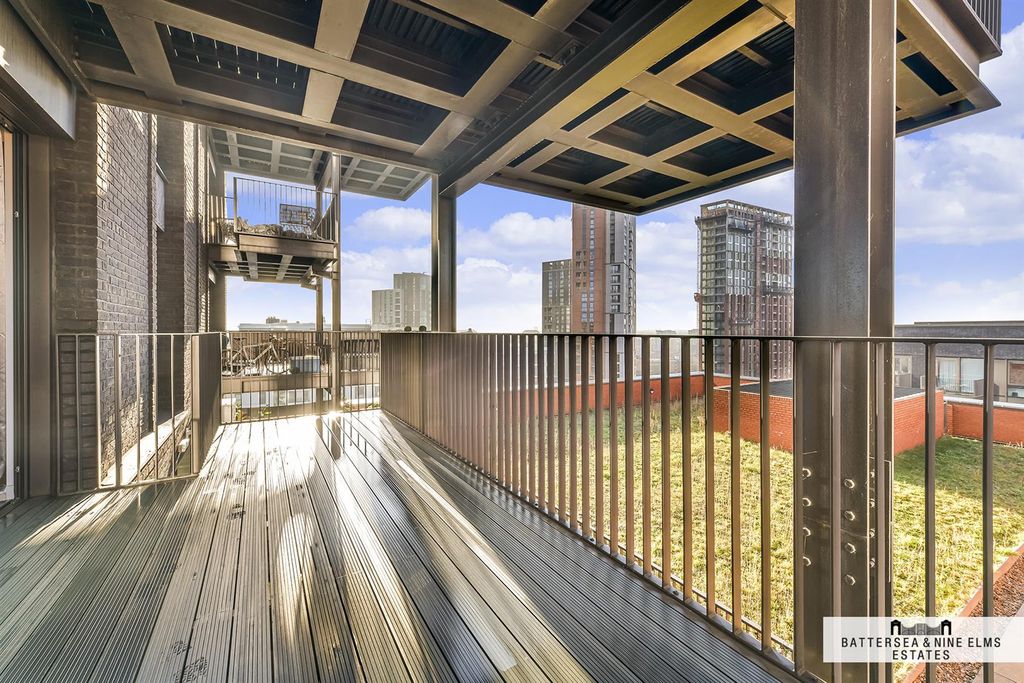 Property photo 3 of 26