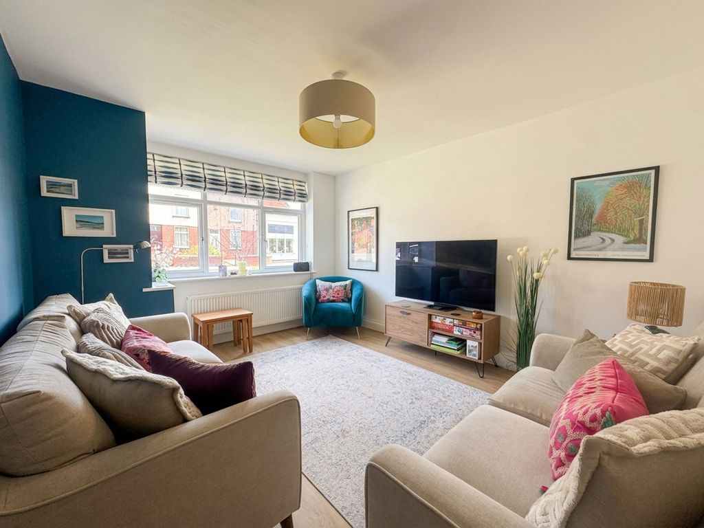 Property photo 3 of 31