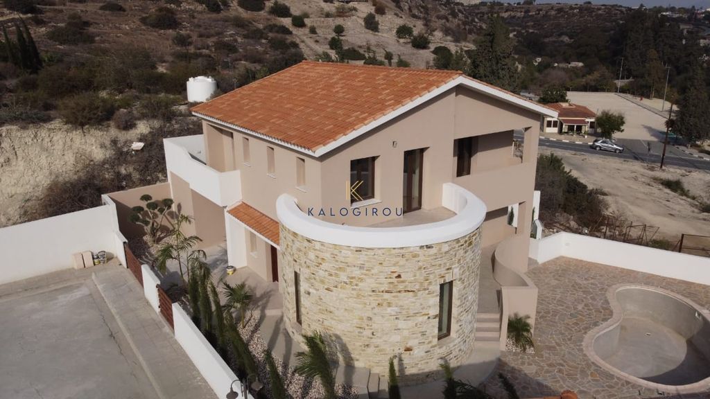 Property photo 1 of 6