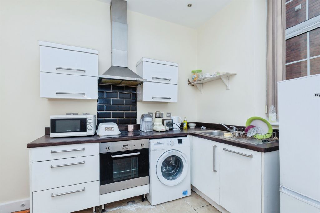 Property photo 3 of 13