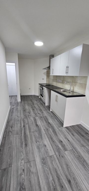 Property photo 2 of 6 Gallery