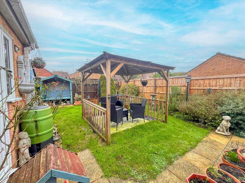 Property photo 2 of 12