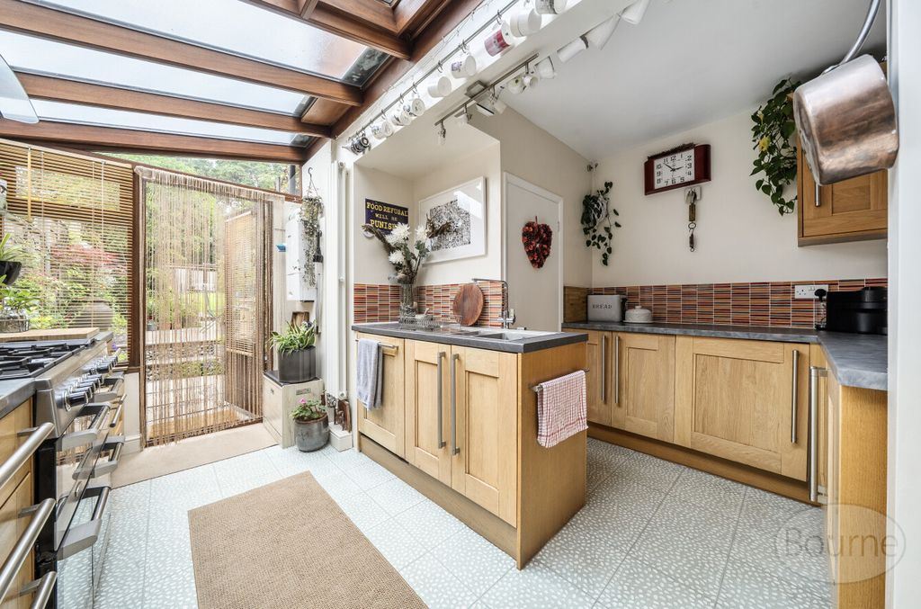 Property photo 3 of 24 A05845Db-E3Ac-418...