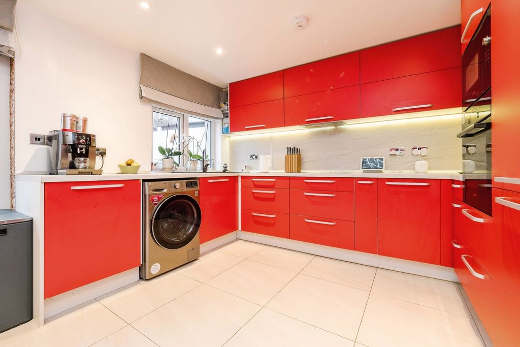 Property photo 2 of 20 Pbox-Img.Jpg