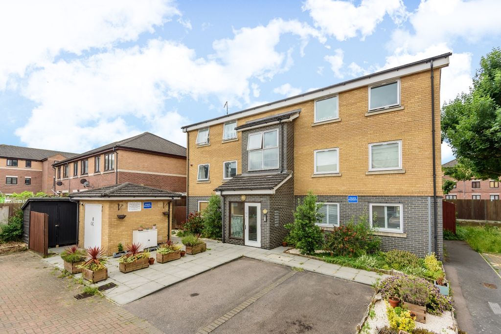 Property photo 1 of 8 854345 (1)