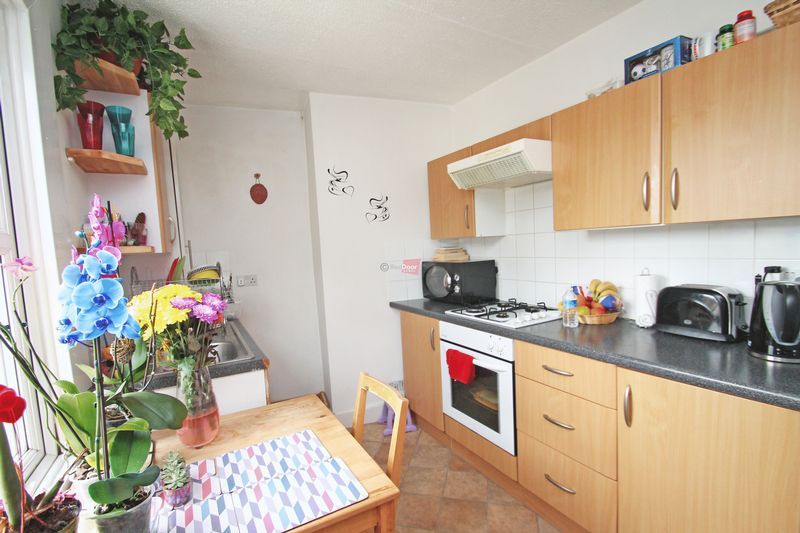 Property photo 2 of 6 Photo 3