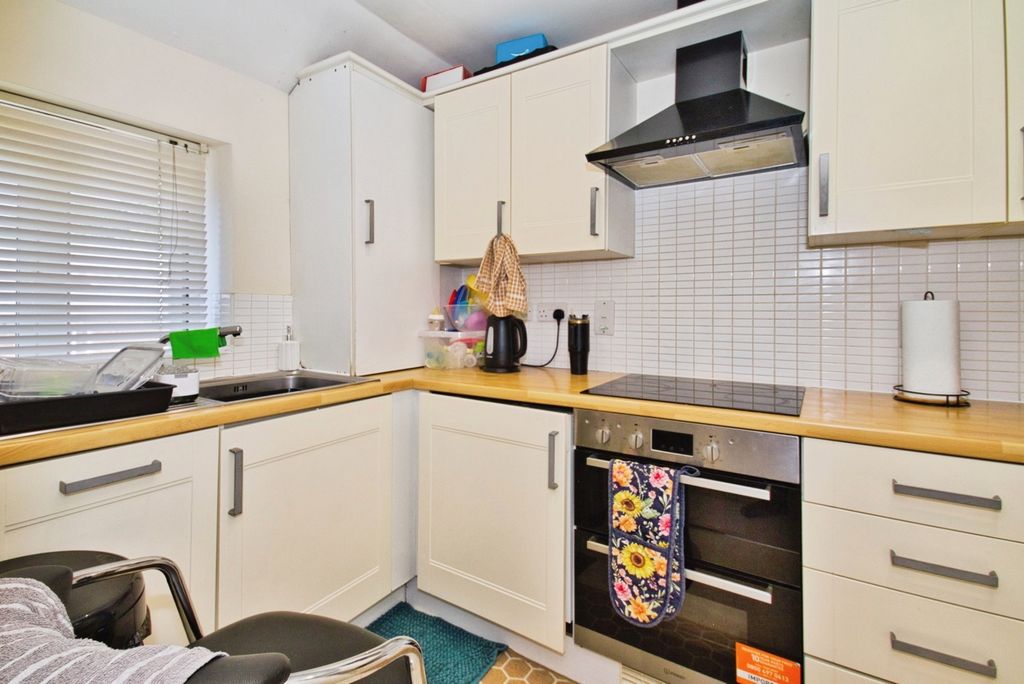 Property photo 3 of 12 Pbox-Img.Jpg