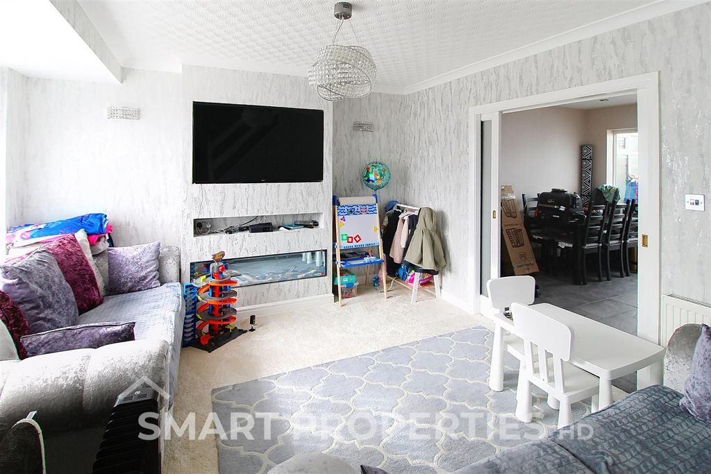 Property photo 3 of 14 Living Room