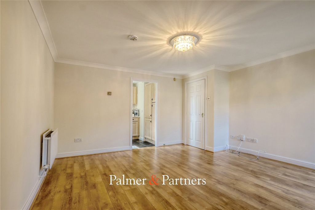 Property photo 3 of 23 Picture No. 31