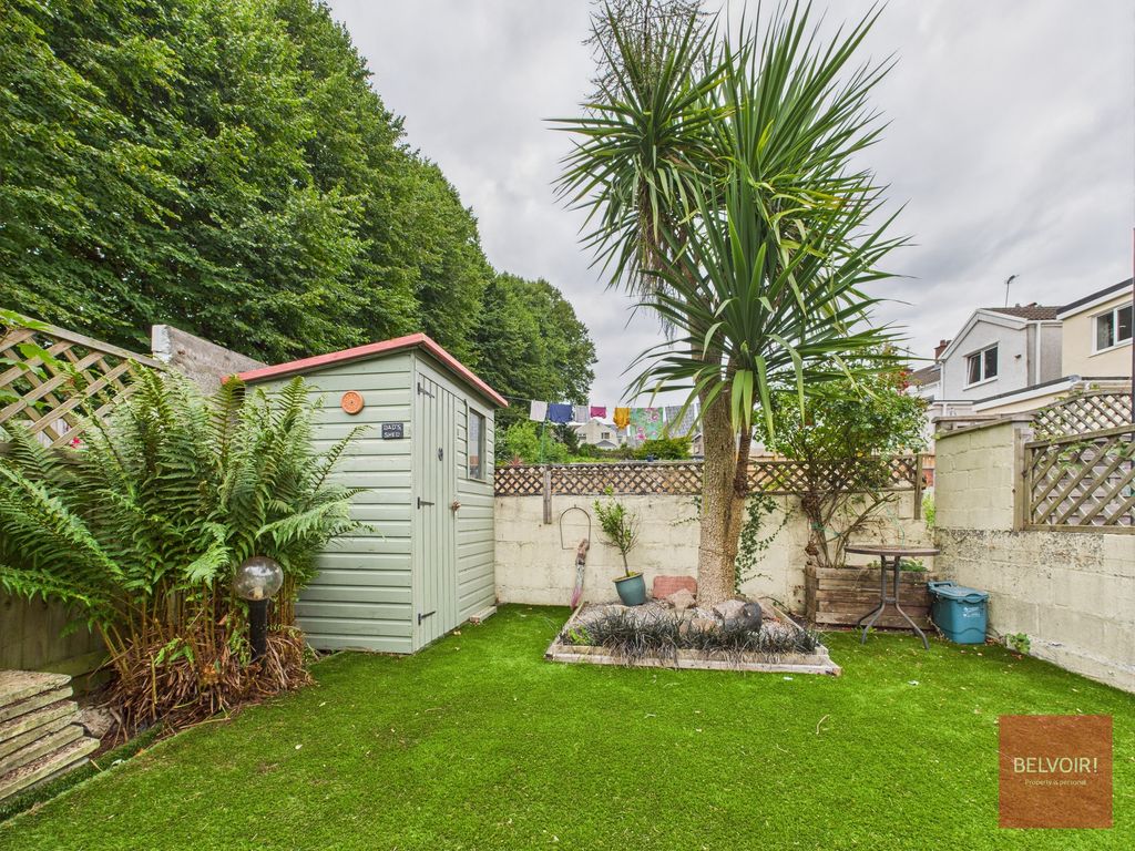 Property photo 2 of 23