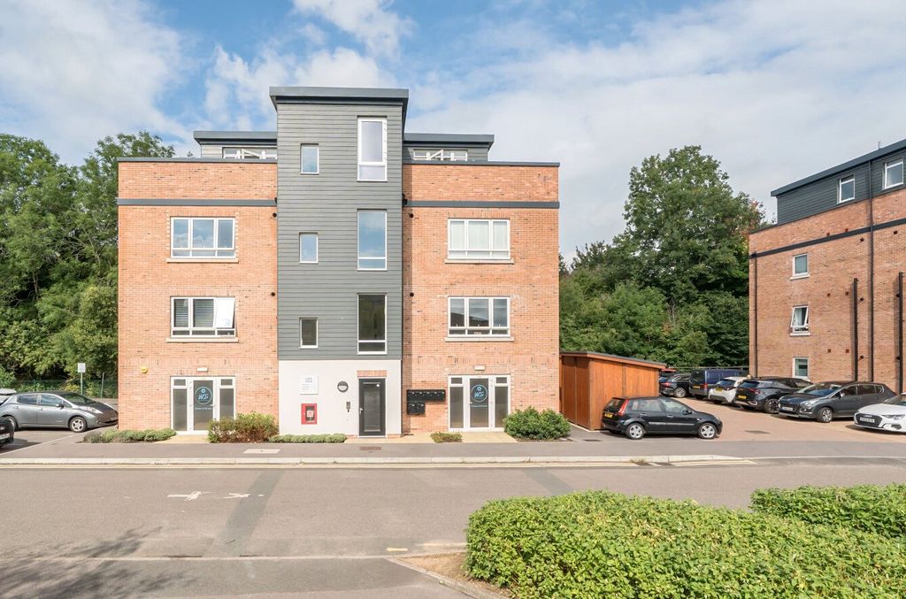 Property photo 2 of 15 1326564-2-6880A5B...