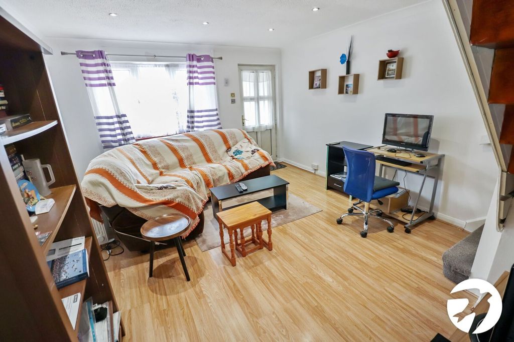 Property photo 2 of 13 Picture No. 12
