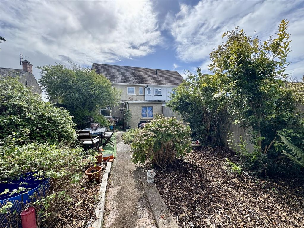 Property photo 2 of 18 Rear Garden