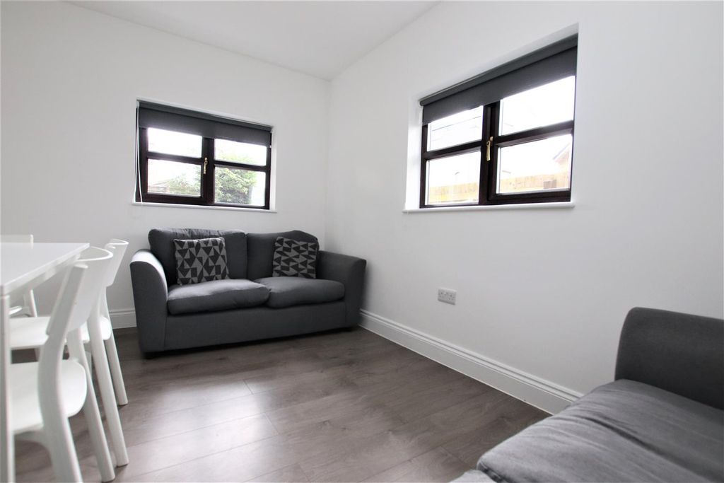 Property photo 3 of 16 Living Room