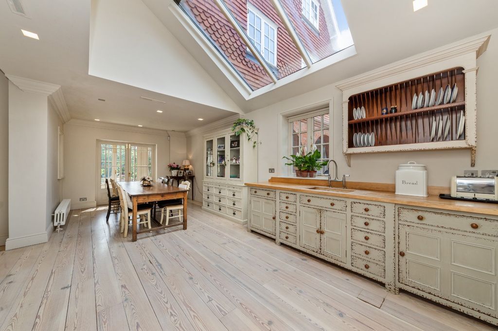 Additional image 5 of 7 bed detached house for saleAdams Road, Cambridge, Cambridgeshire CB3