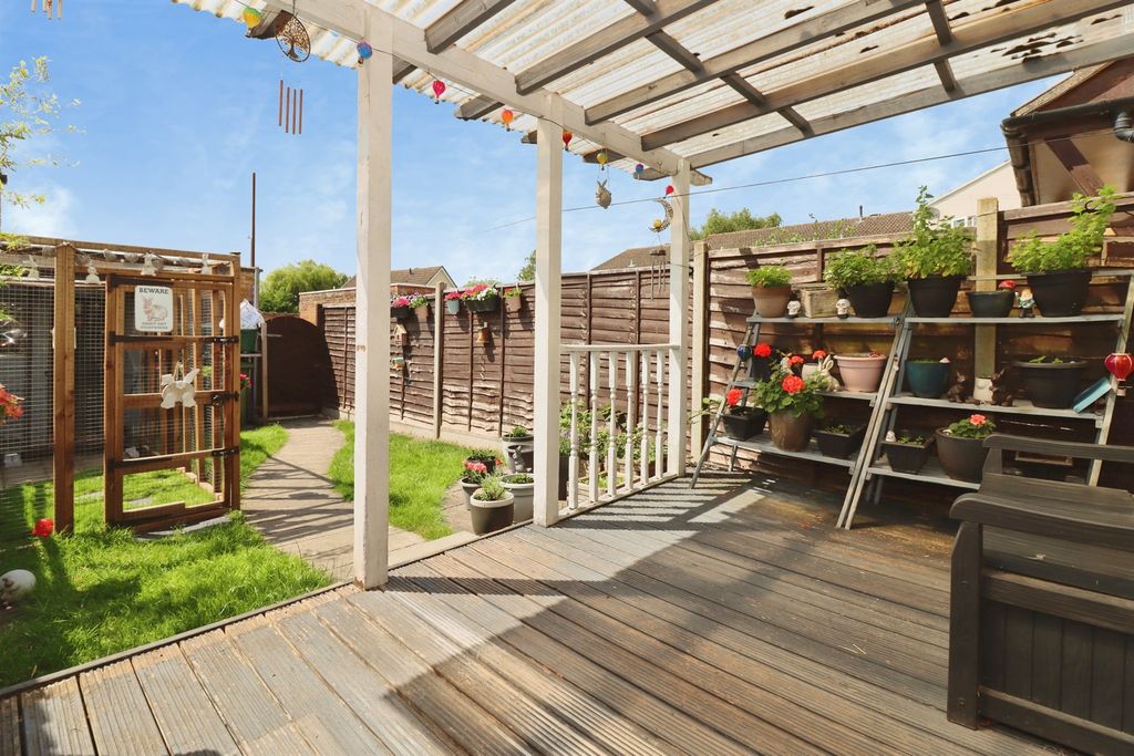 Property photo 3 of 11