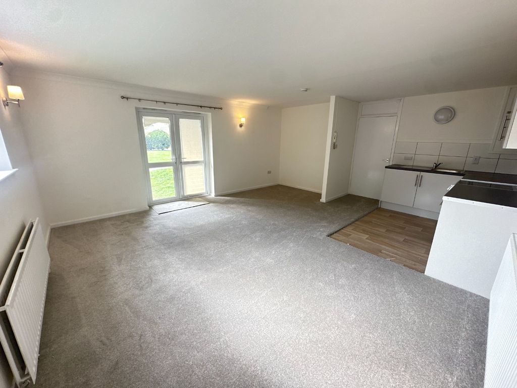 Property photo 2 of 6 4564373