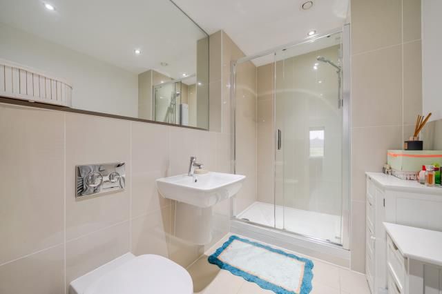 Additional image 19 of 2 bed flat for saleCape Cross House, Kingman Way, Newbury RG14