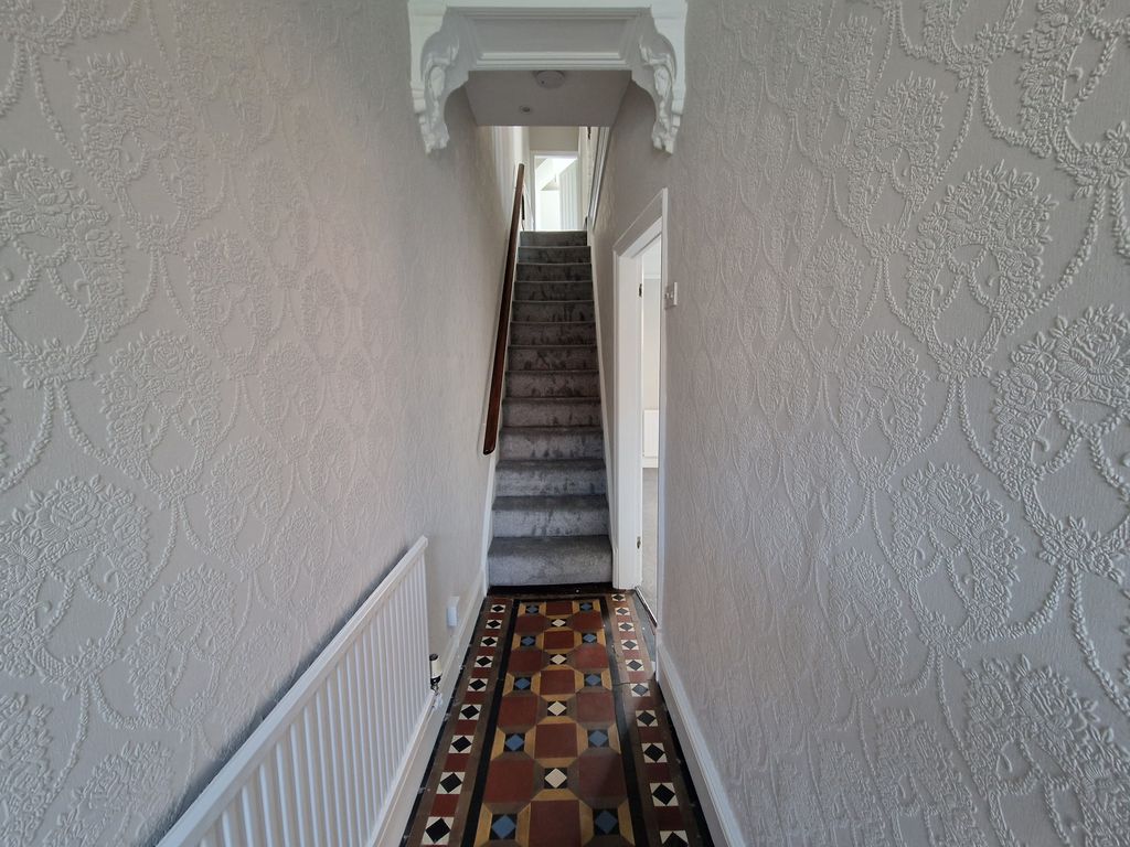 Property photo 2 of 12 Hallway