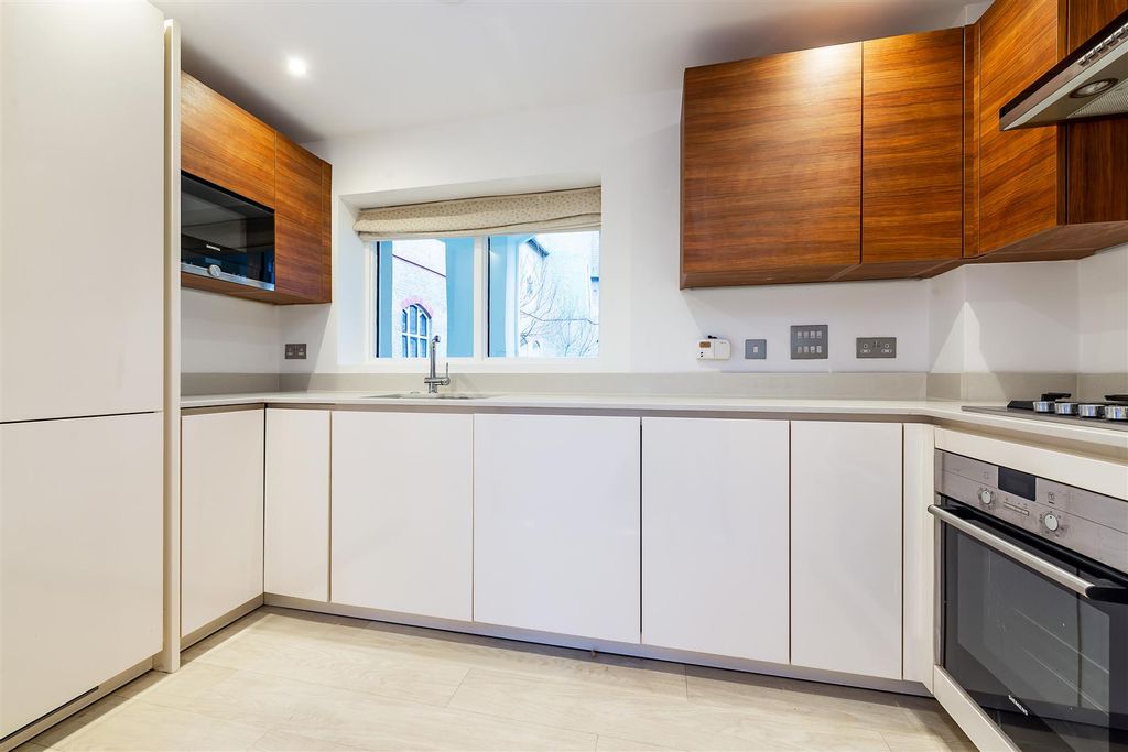 Property photo 3 of 17 44218_Hi-Res(5).Jpg