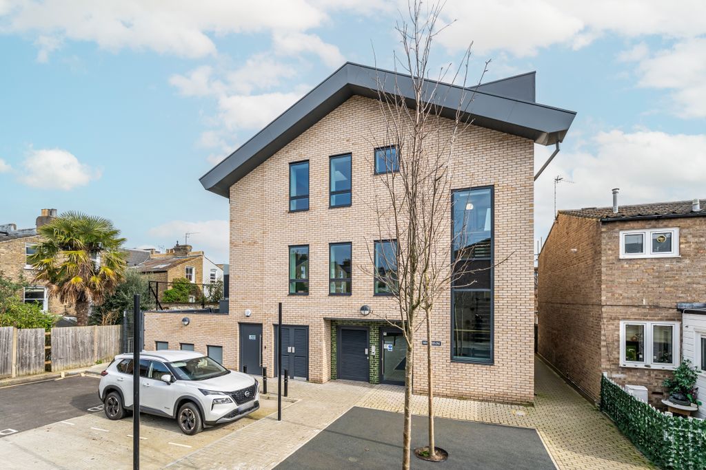 Property photo 1 of 14