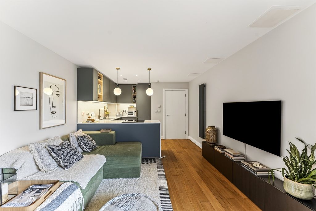 Property photo 3 of 12