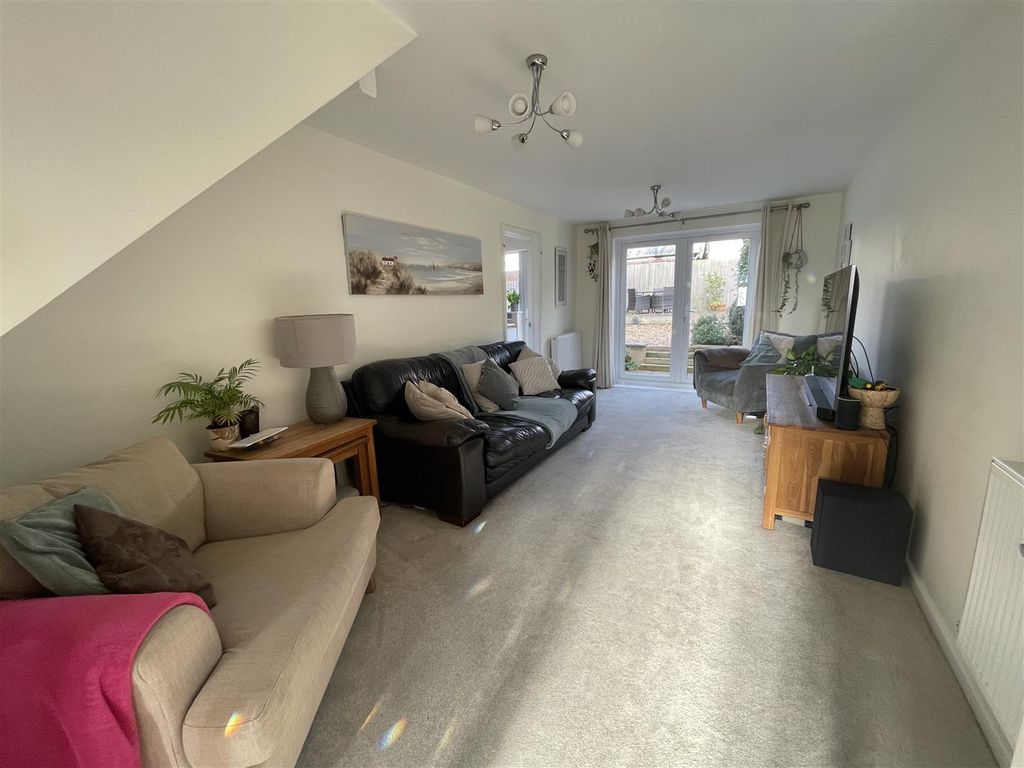 Property photo 2 of 27