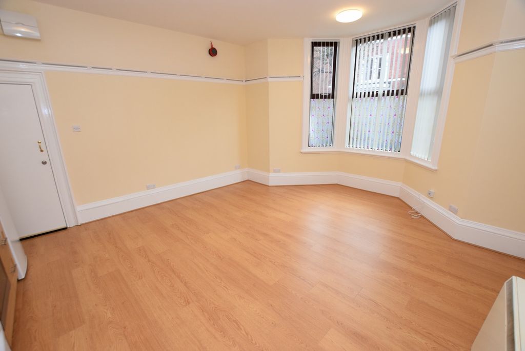 Property photo 3 of 6 1464283