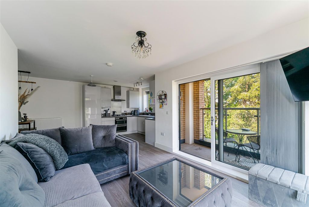 Property photo 2 of 19 Open Plan Kitchen/Dining/Living