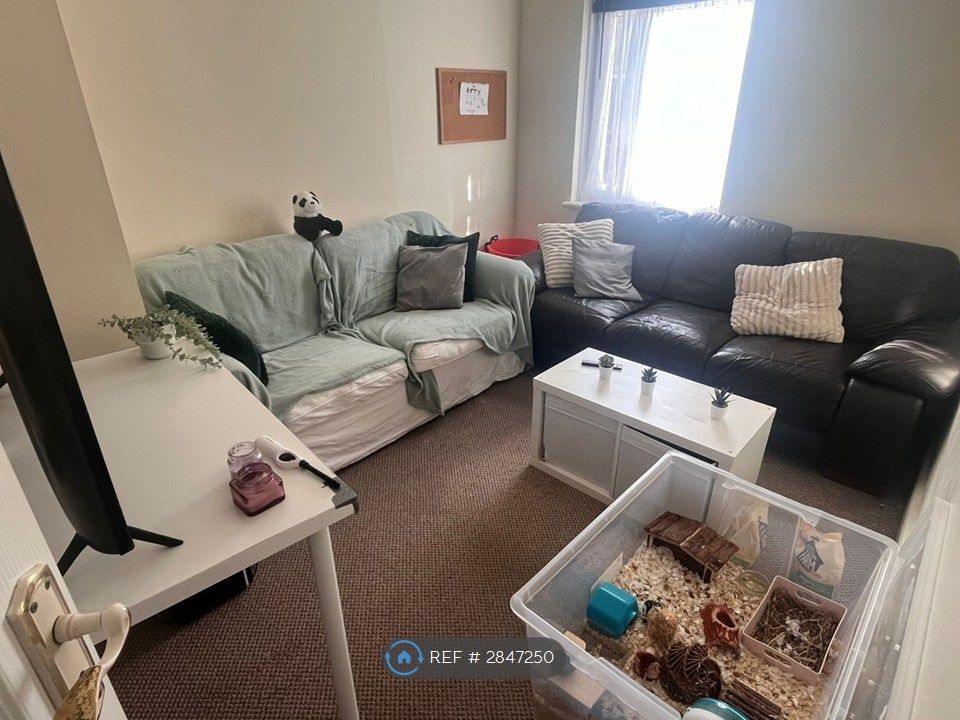 Property photo 3 of 9