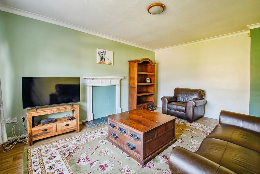 Property photo 2 of 19 Living Room