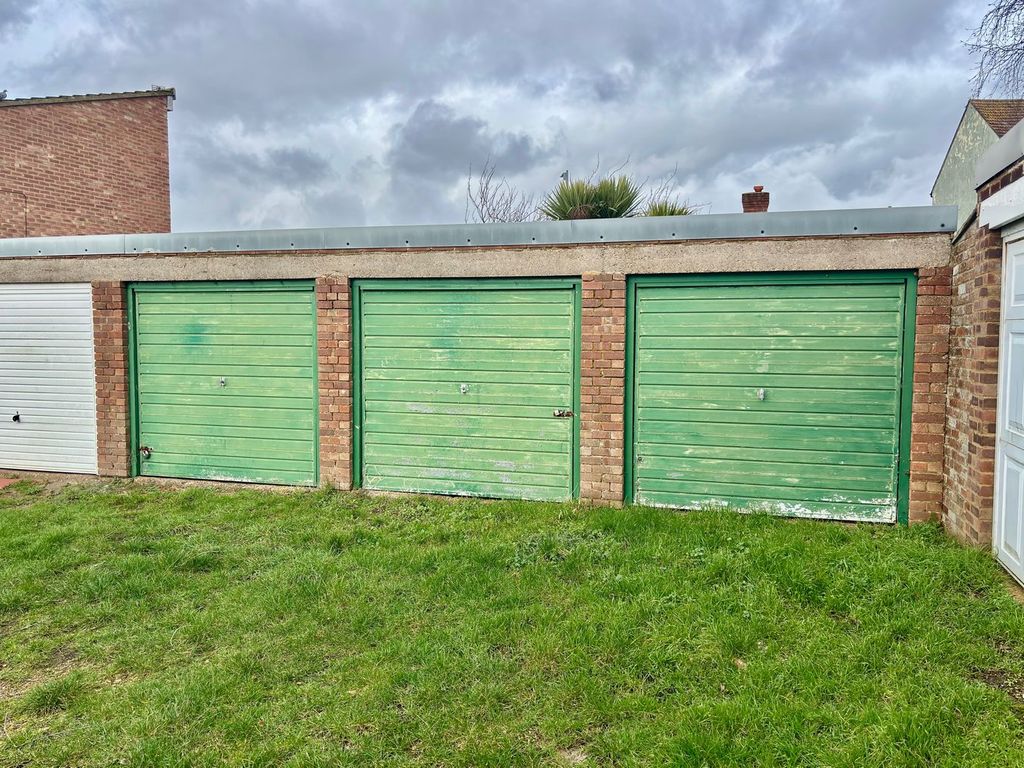 Property photo 1 of 5