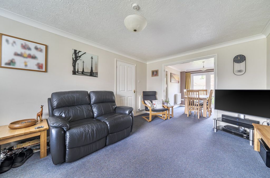 Property photo 2 of 19