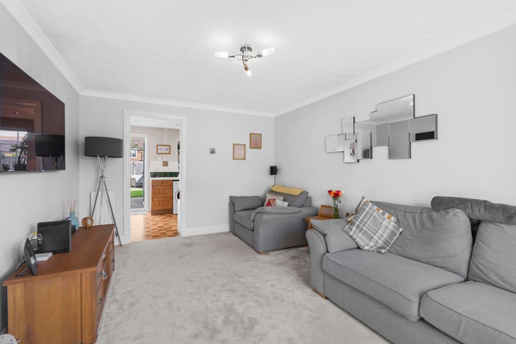 Property photo 2 of 18 5422034