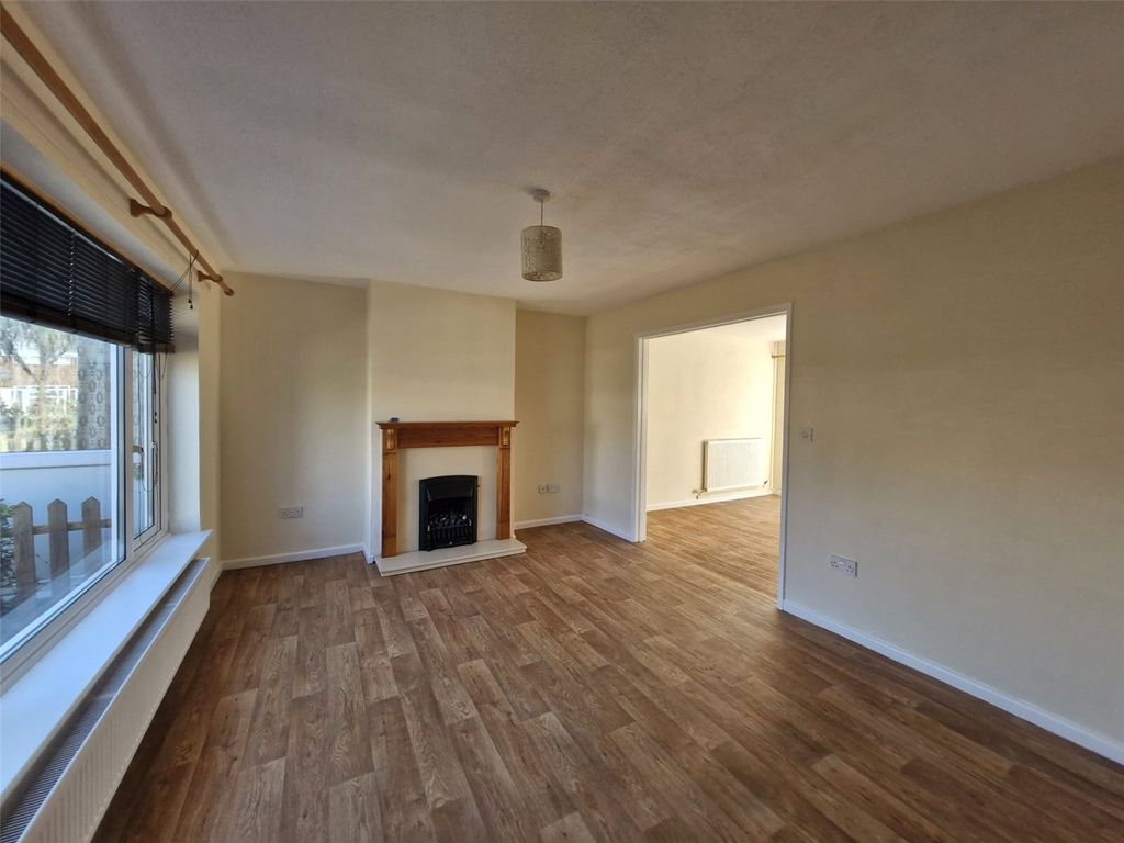 Property photo 2 of 13 Picture No. 19