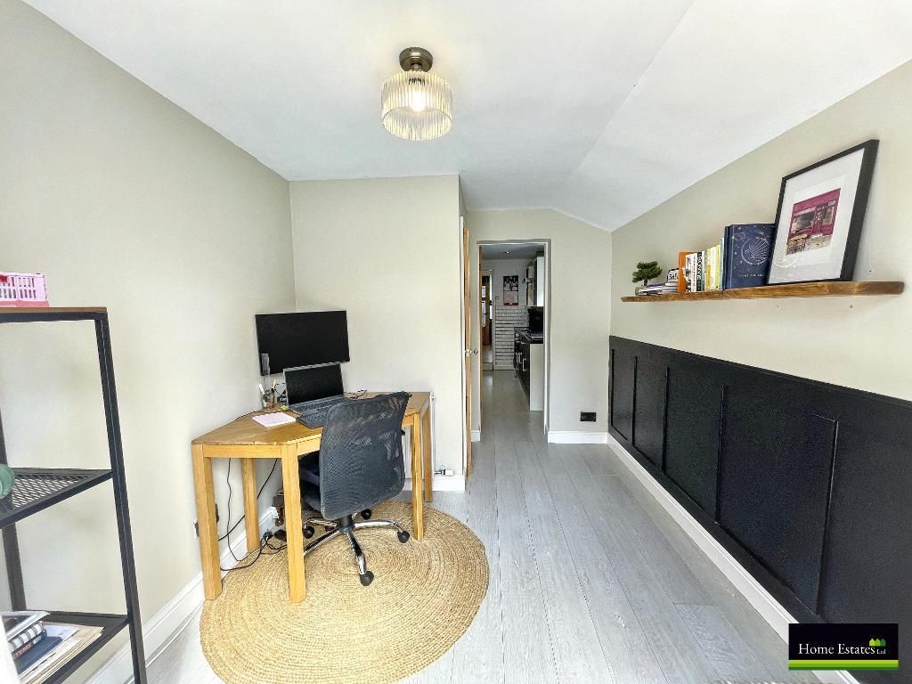 Property photo 3 of 16 Sun/Garden Room