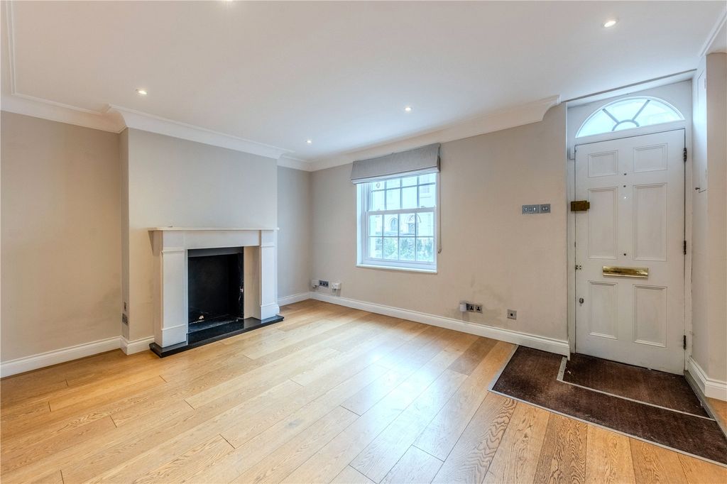 Property photo 3 of 12 Reception