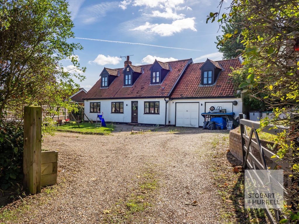 Property photo 1 of 16 Front