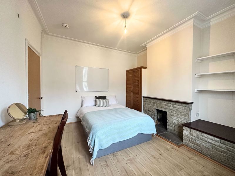 Property photo 1 of 10 Photo 13