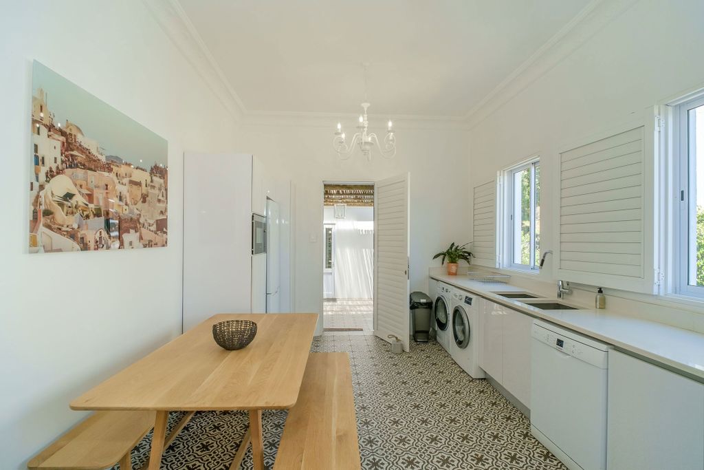 Property photo 3 of 39 Sim1725178