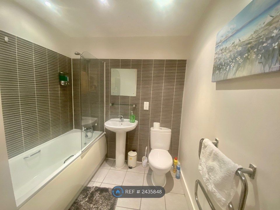 Property photo 2 of 35