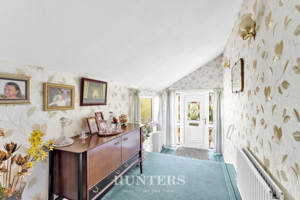 Property photo 3 of 25 Hallway