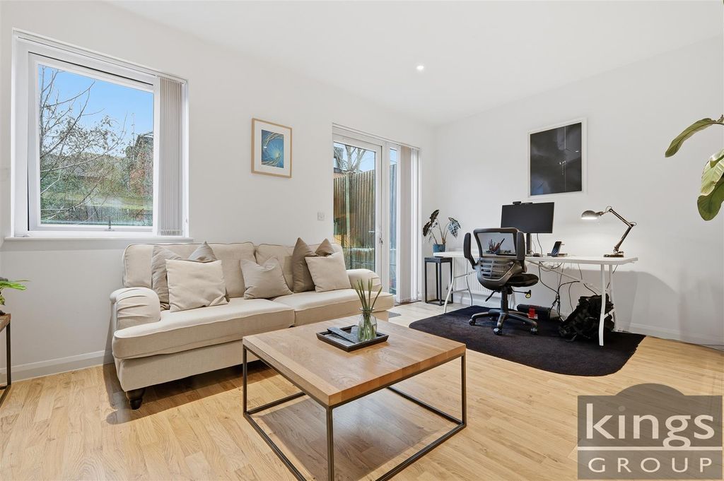 Property photo 2 of 16 Img_5728.Jpg