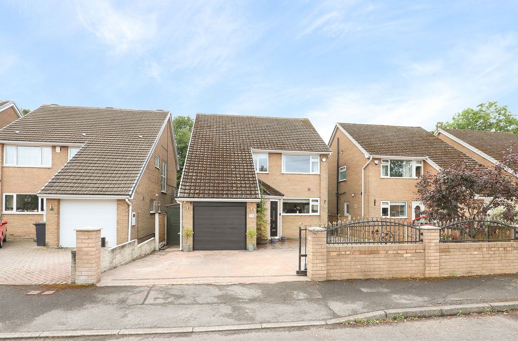 Property photo 1 of 36