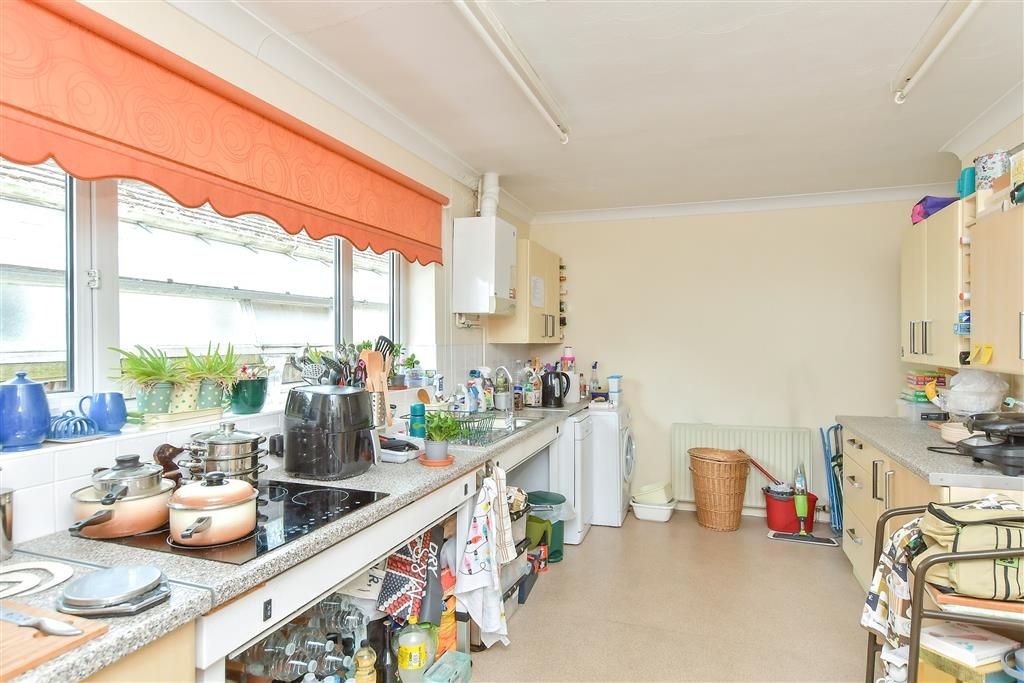 Property photo 2 of 14 Kitchen