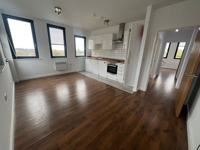 Property photo 1 of 6 Living Room