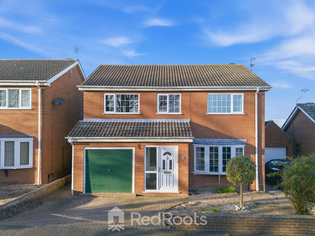 Property photo 2 of 31 4963331