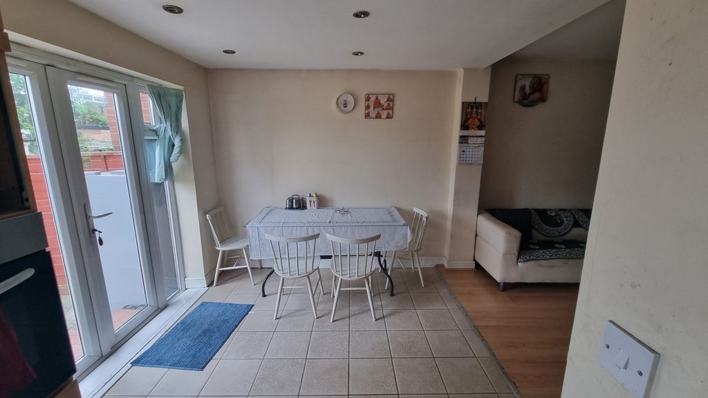 Property photo 3 of 13 Dining Room