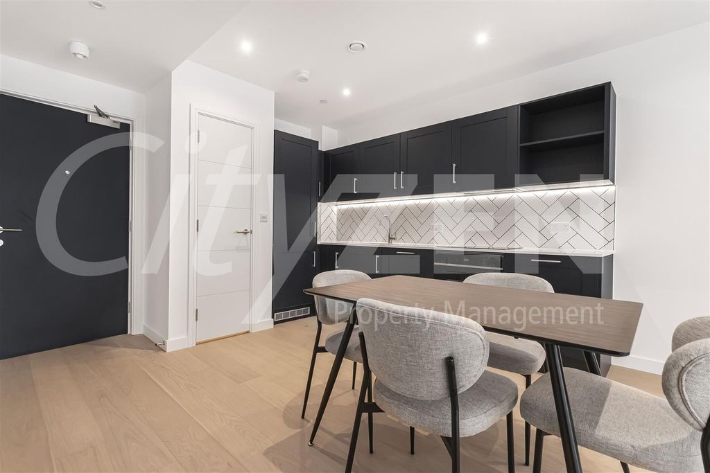 Property photo 2 of 40 Kitchen